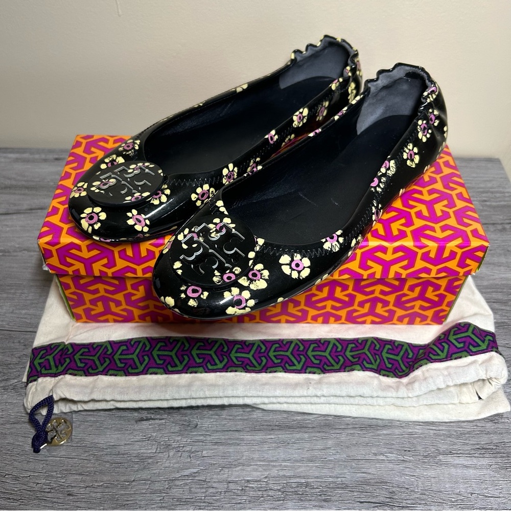Tory Burch Black Leather Carlyle Flats Size 8